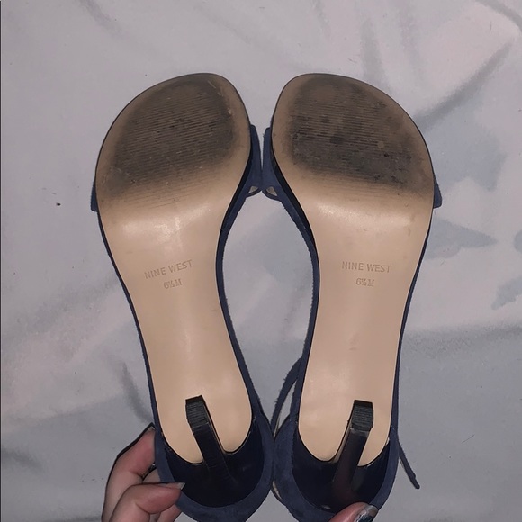 Nine West dark blue heel size 6 1/2 - Picture 5 of 5